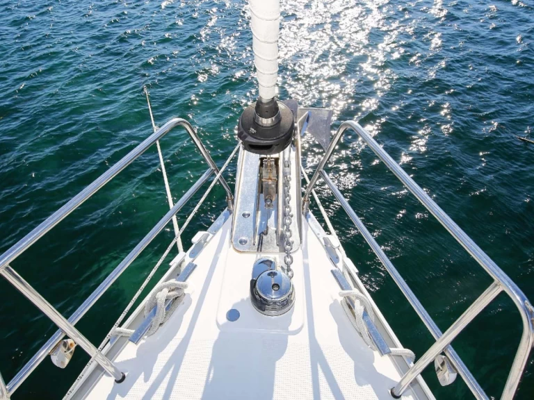 Bavaria Cruiser 46 między profesjonalistami a osobami prywatnymi w Jezera