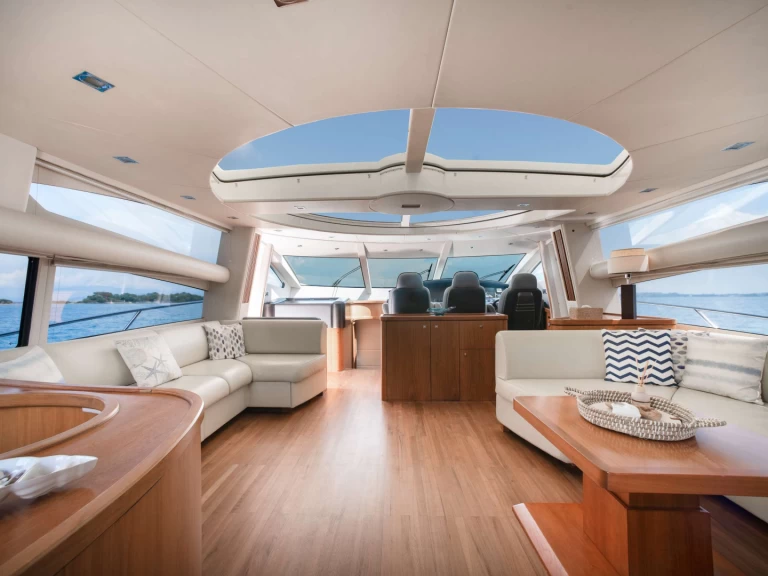 Wynajmij Sunseeker PHOENIX w Gouvia
