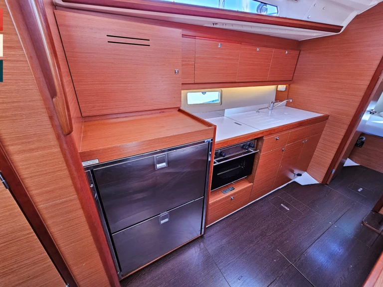 Wynajem Żaglowiec Dufour z patentem 