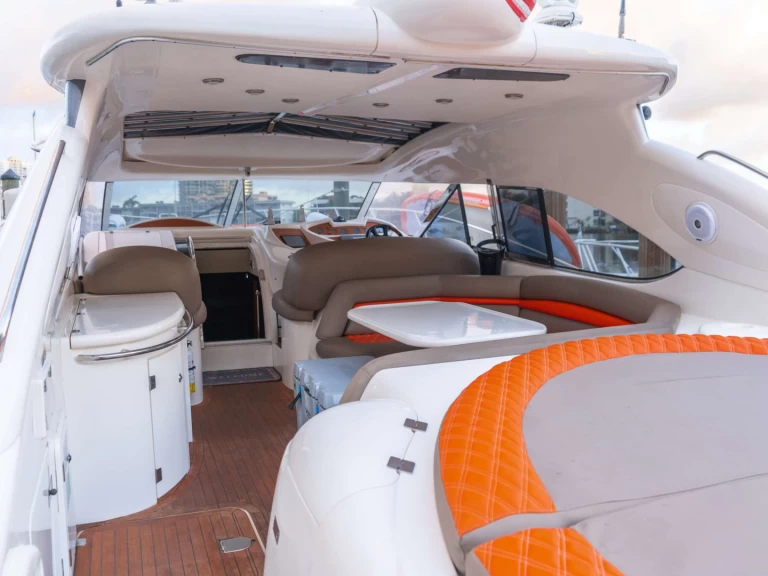 Wynajmij Sunseeker Sanbella 2 w Bimini