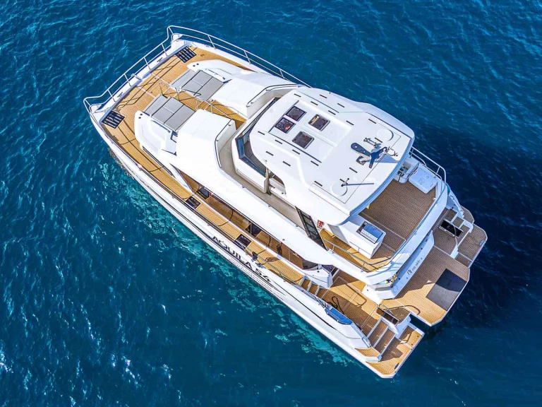 Wynajem Luksusowy jacht w Split - Aquila By My Side