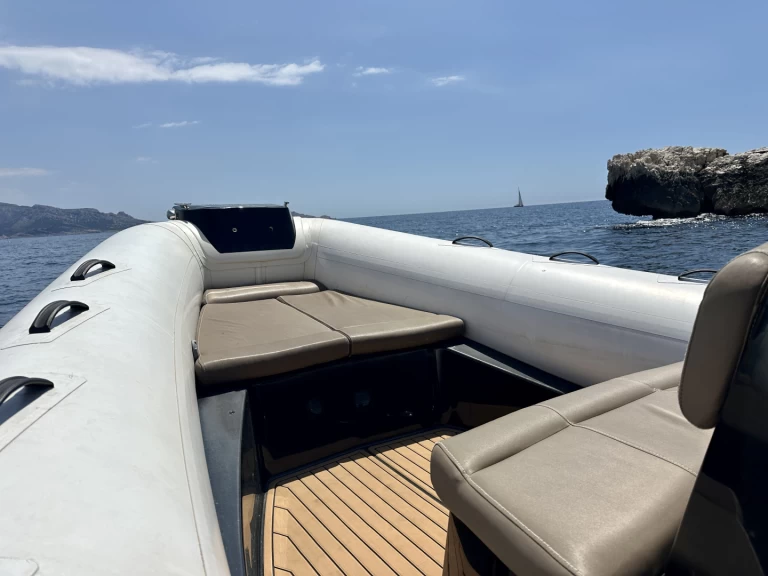 Wynajem Łódż półsztywna Brig z patentem 