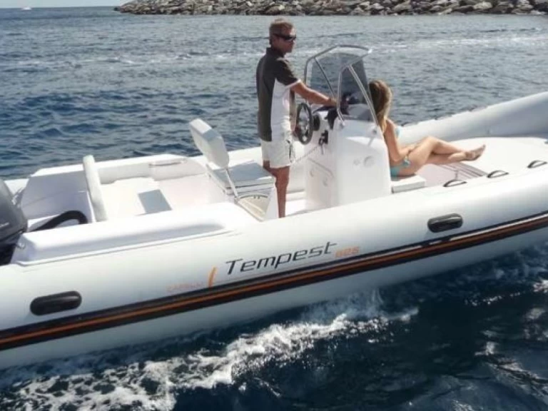 Wynajmij Łódż półsztywna z lub bez skippera Brig w Port-Haliguen