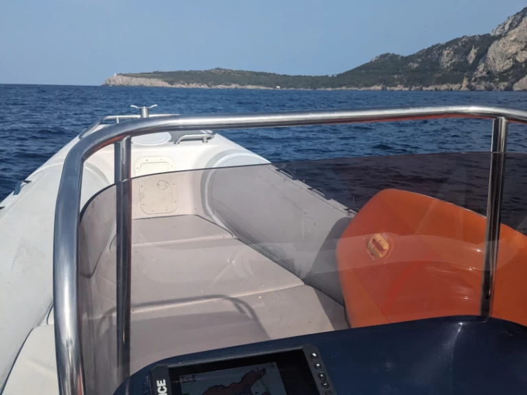 Sacs Sacs S 25 Dream między profesjonalistami a osobami prywatnymi w Port d'Alcudia