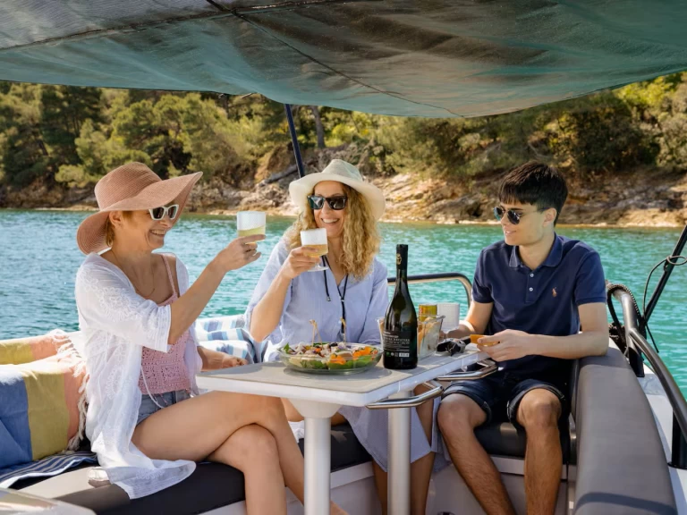 Wynajmij Axopar 28 cabin w Zadar