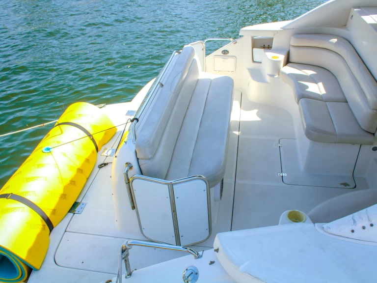 Wynajem Motorówka Régal z patentem 