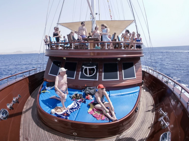 Custom Made Heaven Saphir między profesjonalistami a osobami prywatnymi w Hurghada