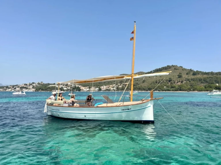 Wynajem Motorówka w Club Náutico Moraira - Medvolt Marine M7