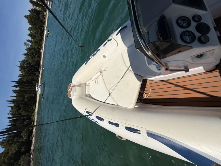 Wynajem Łódż półsztywna Tiger z patentem 