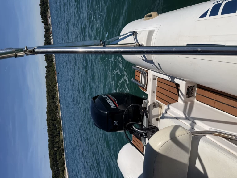 Tiger 520 open między profesjonalistami a osobami prywatnymi w Rovinj Port