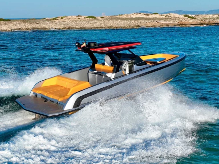 Luksusowy jacht do wynajmu w Ibiza Town w najlepszej cenie