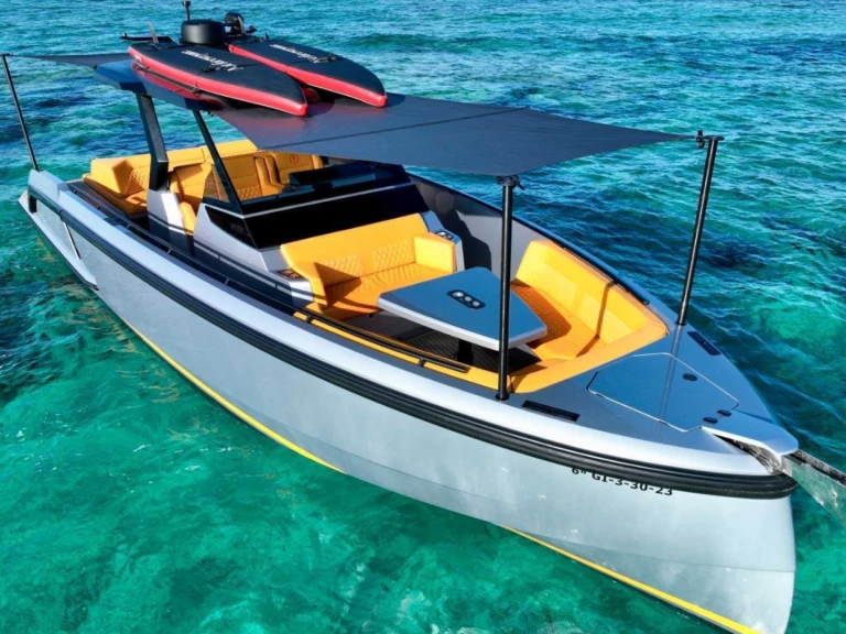 Wynajmij Vanquish VQ 40 w Ibiza Town