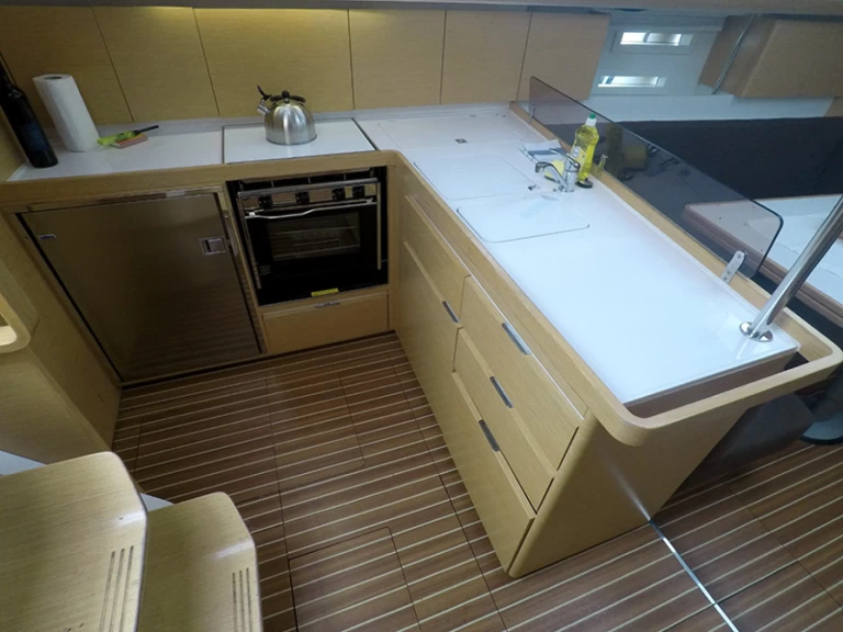 Wynajem łodzi Sibenik tanio Impression 444