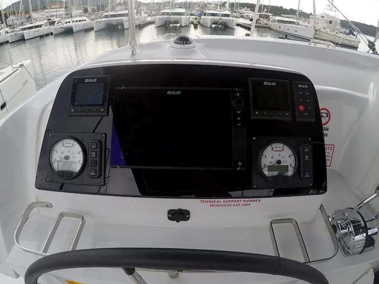 Wynajem łodzi Lagoon Lagoon 42 w Sibenik na SamBoat 