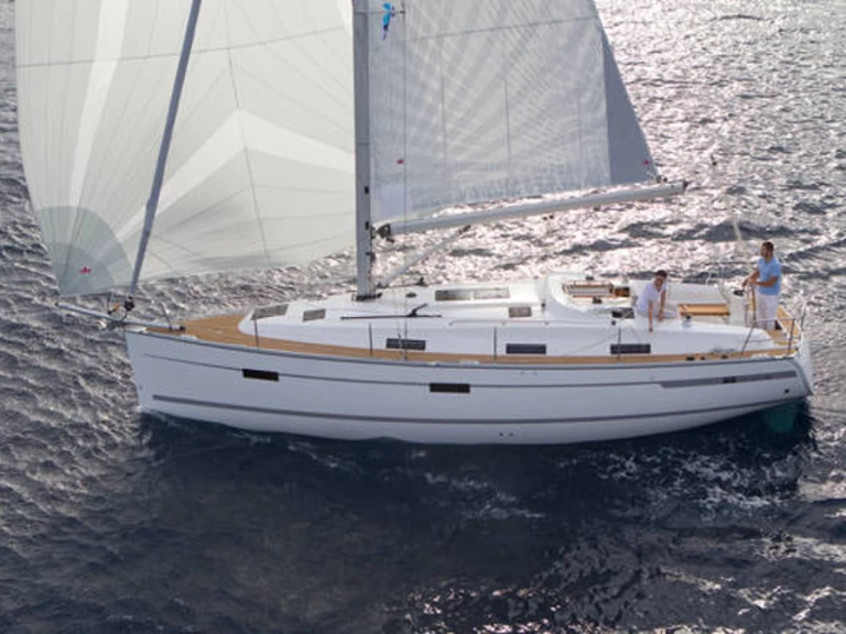 Wynajem Żaglowiec w Palma de Mallorca - Bavaria Cruiser 36
