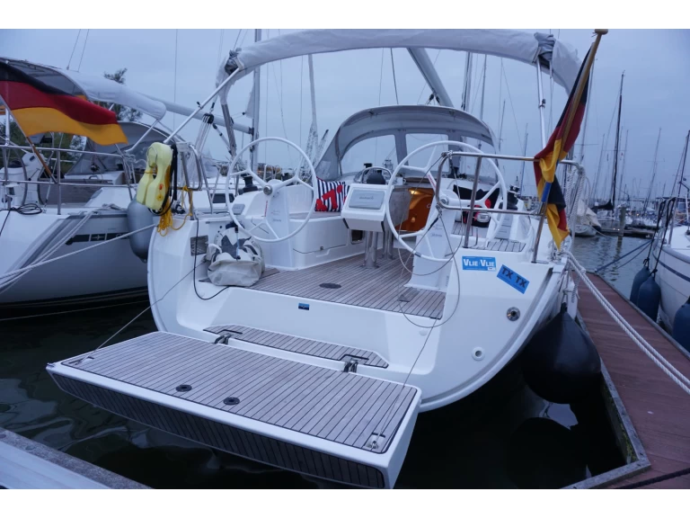 Wynajem w Lemmer- Bavaria Cruiser 37 na SamBoat