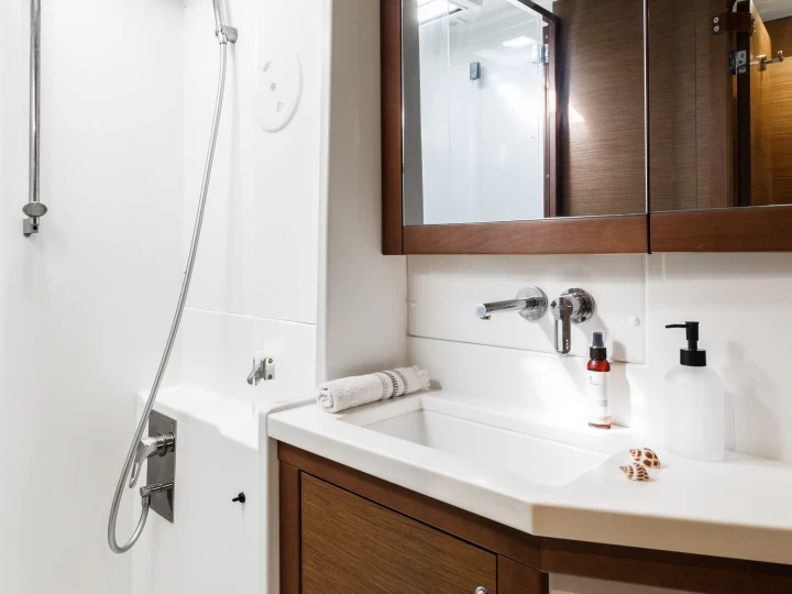 Wynajmij Katamaran z lub bez skippera Lagoon w Kos