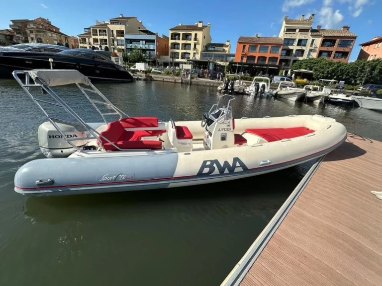 Wynajem Łódż półsztywna w Porto-Vecchio - Bwa BWA 22