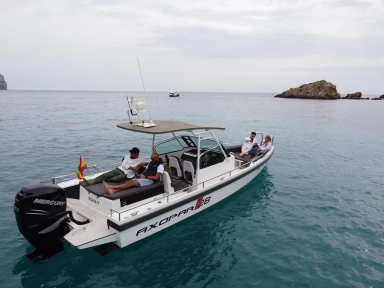 Wynajem Motorówka Axopar z patentem 