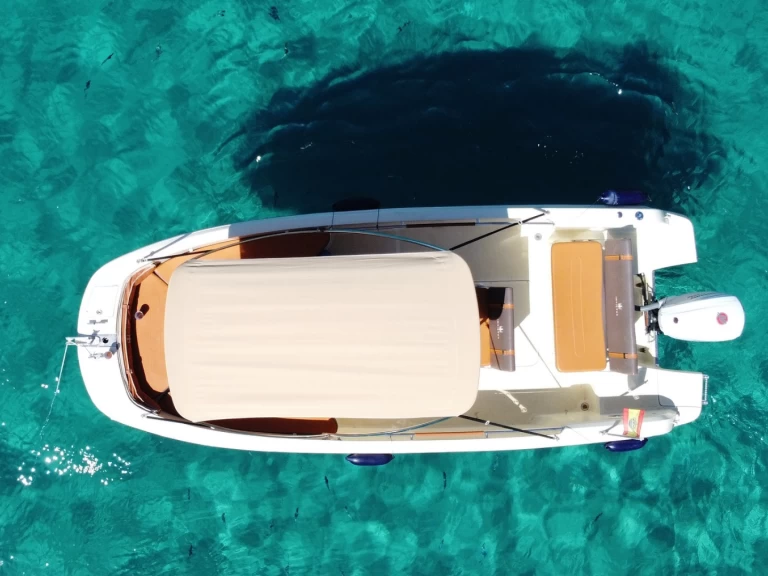 Wynajmij Invictus  Invictus 190 FX w Club Nàutic Santa Ponsa