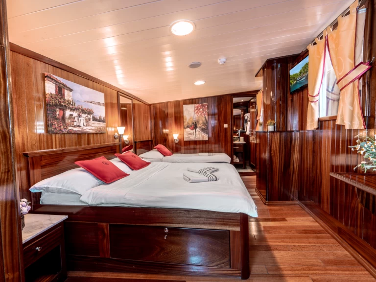 Żaglowiec do wynajmu w Split w najlepszej cenie