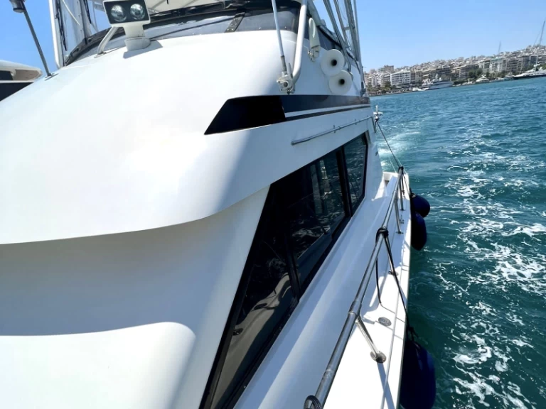 Wynajmij  Hatteras 50 Convertible w Elliniko