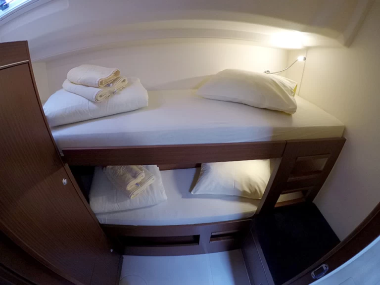 Wynajem Żaglowiec Hanse z patentem 