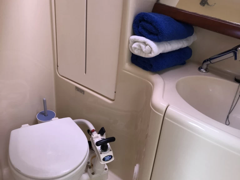 Żaglowiec do wynajmu w Sant Antoni de Portmany w najlepszej cenie