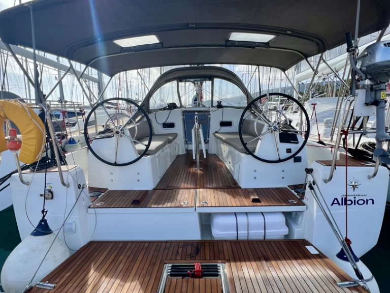 Wynajem w Kos- Jeanneau Sun Odyssey 380 na SamBoat