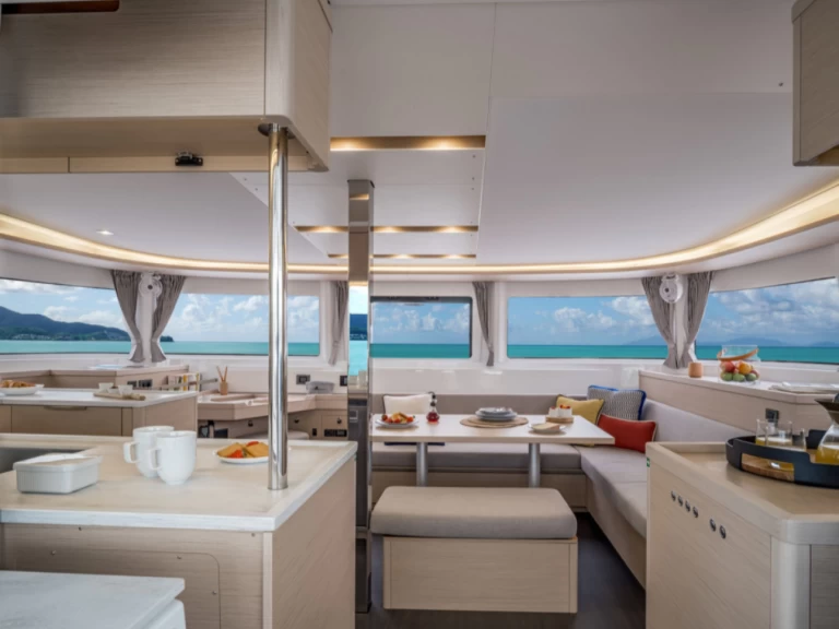 Wynajem łodzi Vlychada tanio Lagoon 46