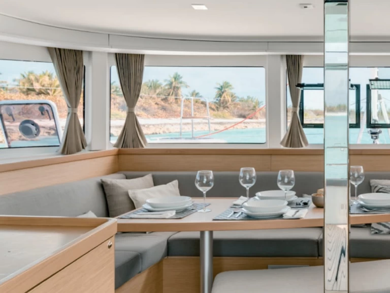 Wynajmij Lagoon Lagoon 42 w Vlychada