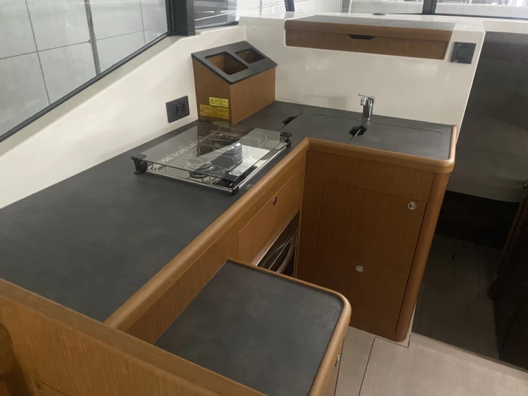 Wynajem łodzi Bénéteau Swift Trawler 35 w Pula na SamBoat 