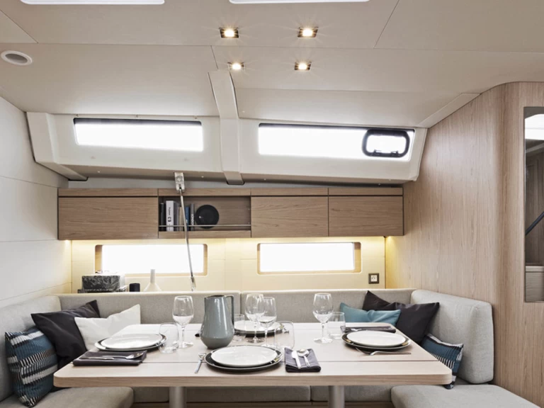 Żaglowiec do wynajmu w Procida w najlepszej cenie