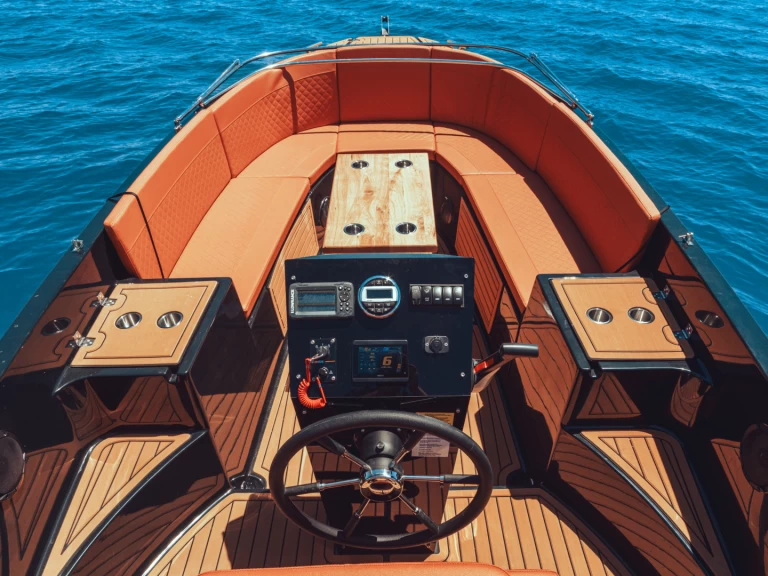 Wynajem łodzi FEMIS AQUA 615 T6 w Puerto Marina Benalmadena na SamBoat 