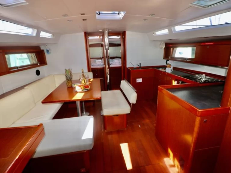 Wynajem łodzi Bénéteau Oceanis 48 w Cannigione na SamBoat 