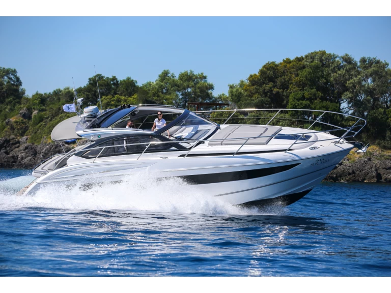 Wynajem Motorówka Princess z patentem 