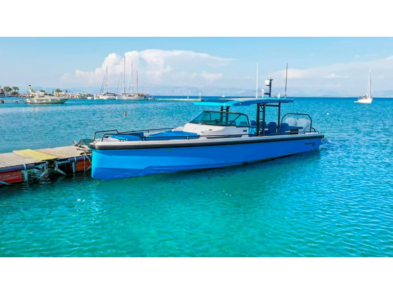 Axopar Axopar 37 Sun-Top między profesjonalistami a osobami prywatnymi w Gouvia