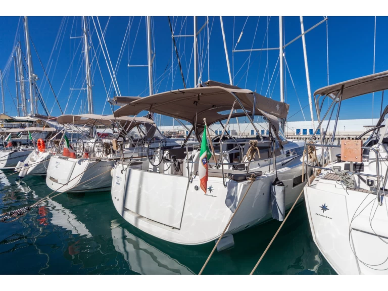 Wynajmij Jeanneau Sun Odyssey 440 w Capo d'Orlando