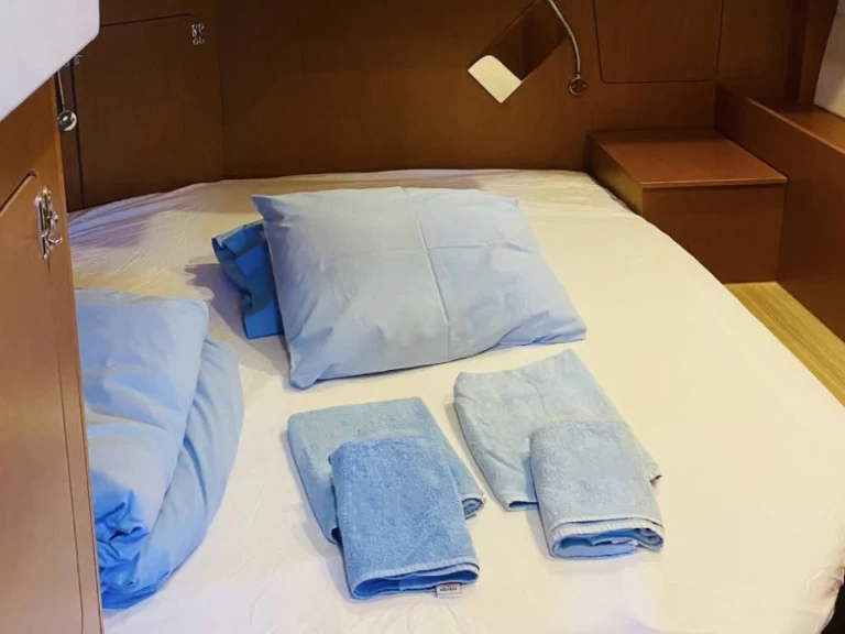 Wynajem Żaglowiec Bavaria z patentem 