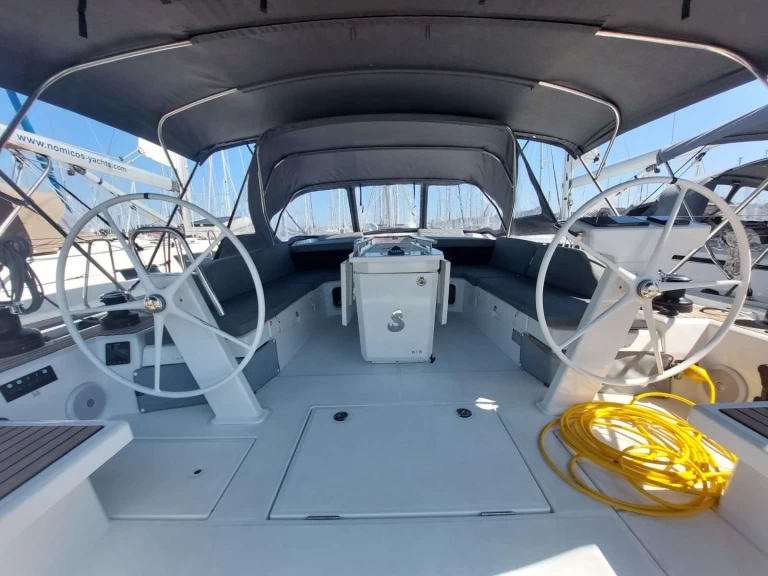 Wynajmij Żaglowiec z lub bez skippera Bénéteau w Gouvia