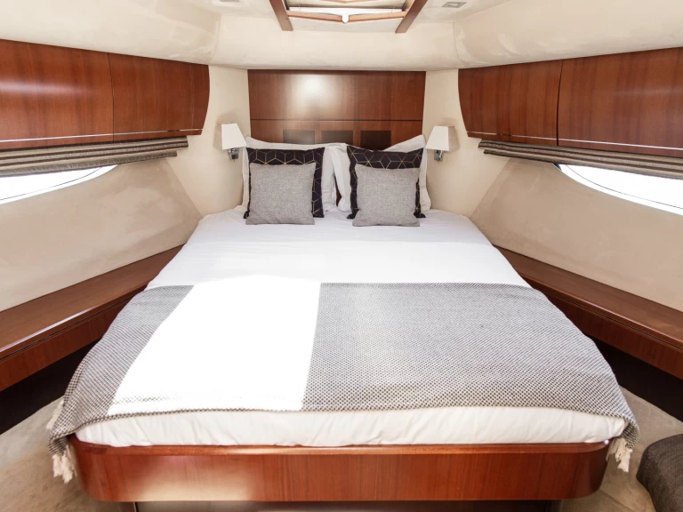 Wynajem łodzi Sibenik tanio Galeon 640 Fly