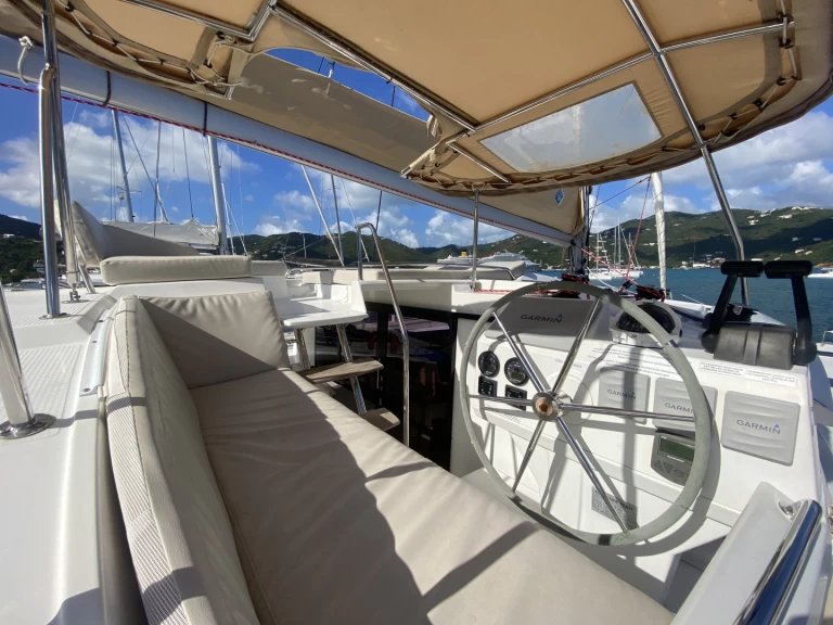 Katamaran do wynajmu w Road Town w najlepszej cenie