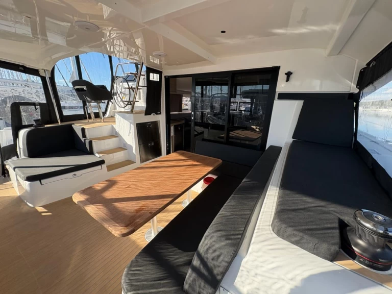 Katamaran do wynajmu w Sukosan w najlepszej cenie