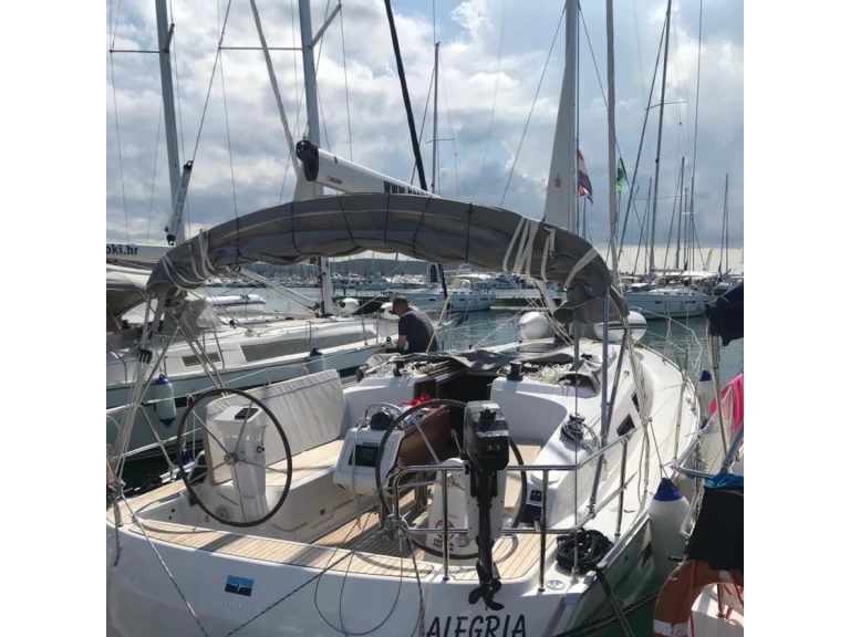 Wynajmij Żaglowiec z lub bez skippera Bavaria w Sukosan