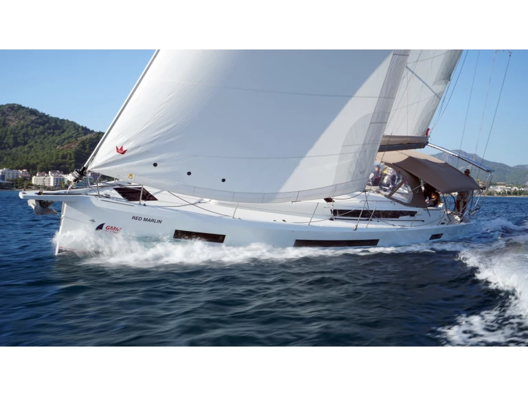 Jeanneau Sun Odyssey 490 między profesjonalistami a osobami prywatnymi w Marmaris