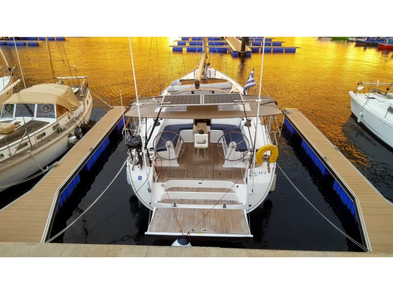 Wynajem Żaglowiec Bavaria z patentem 