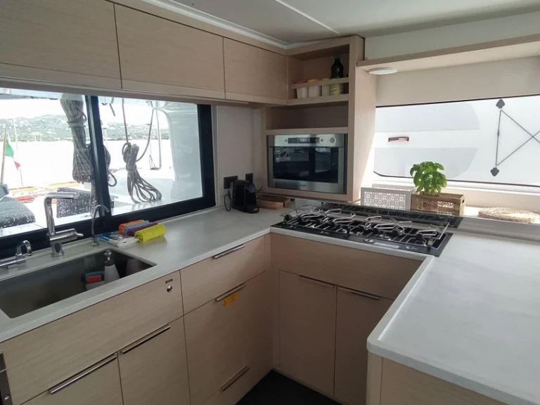 Wynajem w Porto Pollo- Lagoon Lagoon 46 na SamBoat