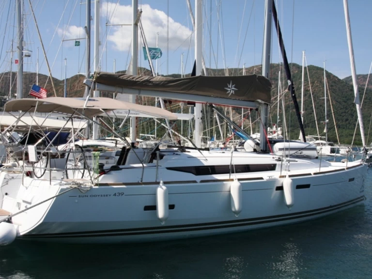 Wynajem w Marmaris- Jeanneau Sun Odyssey 439 na SamBoat
