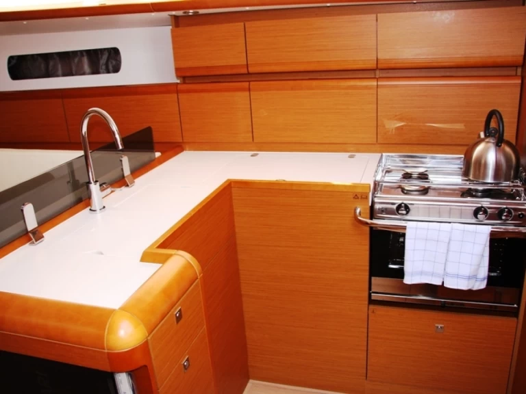 Wynajmij Jeanneau Sun Odyssey 439 w Marmaris