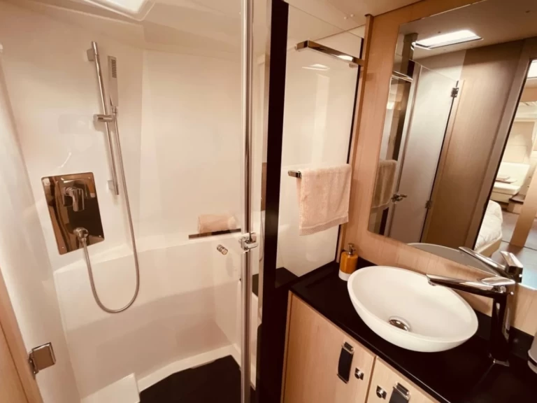 Jeanneau Jeanneau 55 między profesjonalistami a osobami prywatnymi w Salerno